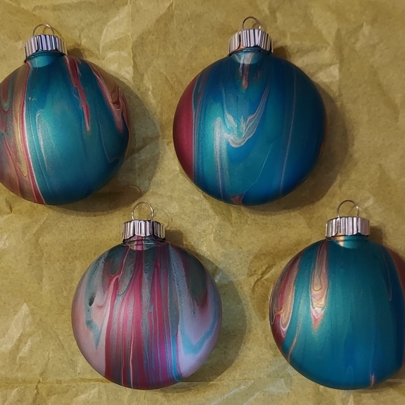 Handcrafted Painted Shatterproof Christmas Bulbs Set of 4 - Picture 2 of 6